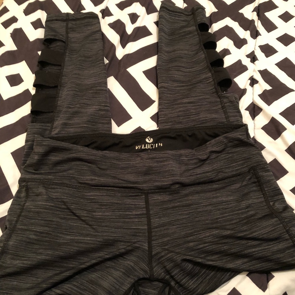 Velocity workout pants gently used